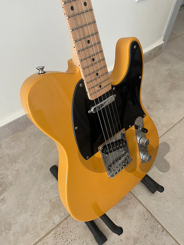 guitar Fender Squier and amplifier combo