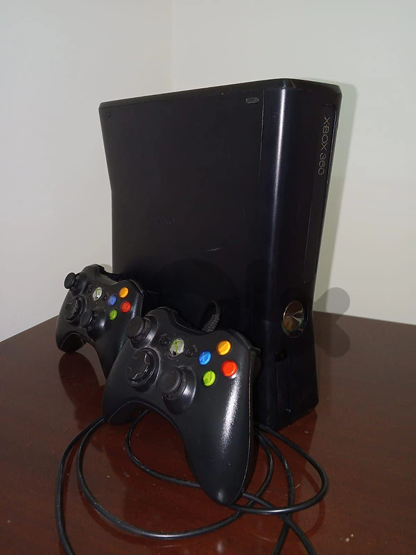 Xbox 360 Slim