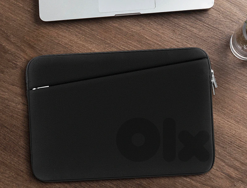 Laptop Sleeve - Black Cover