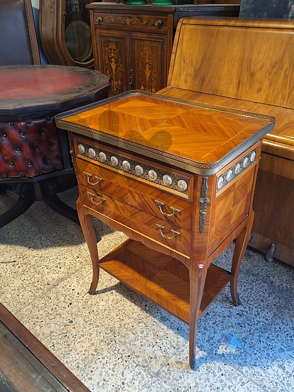 louis XVI french chiffoniere sidboard table louis XVI french chiffoniere sidboard table