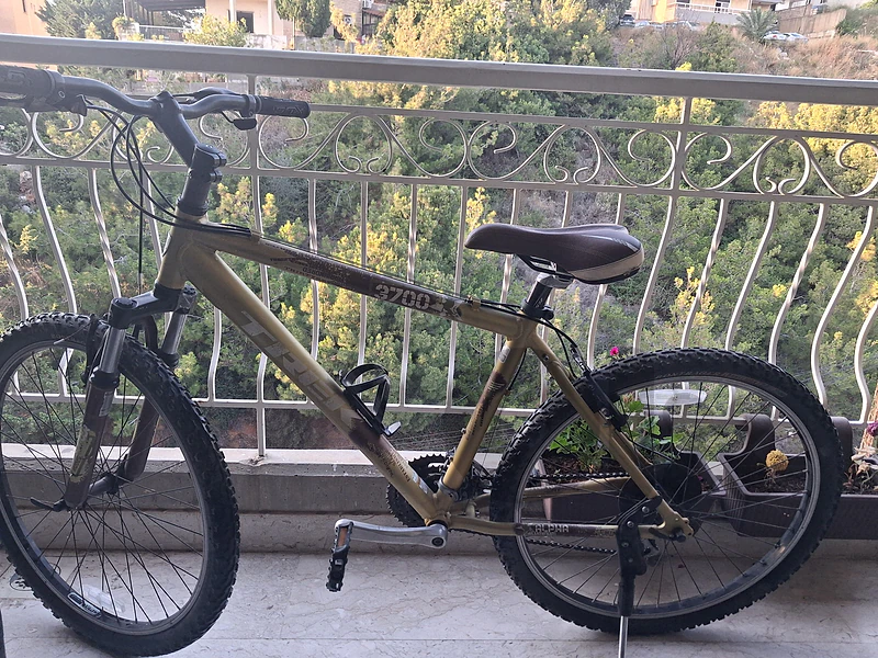 trek 3700