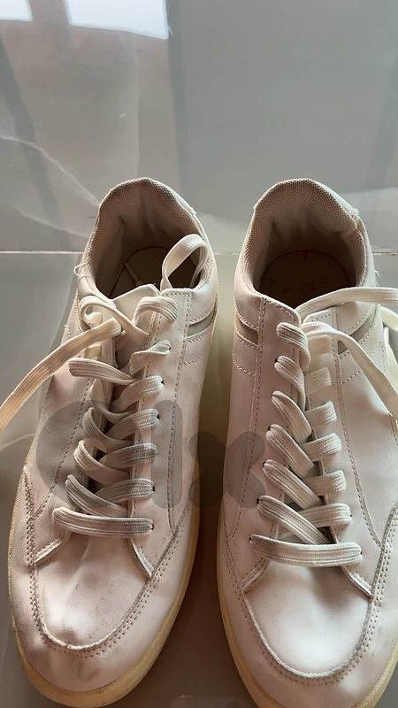 white shoes size 39 bershka