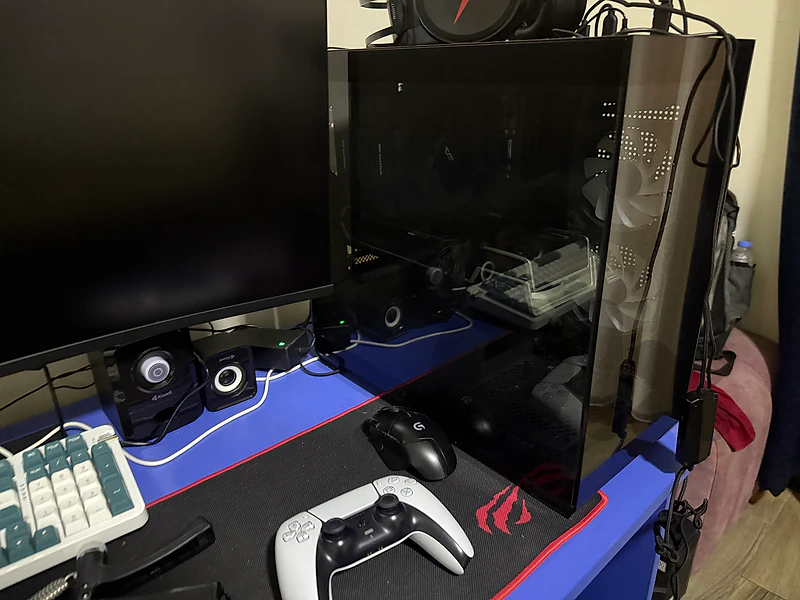 monitor and pc