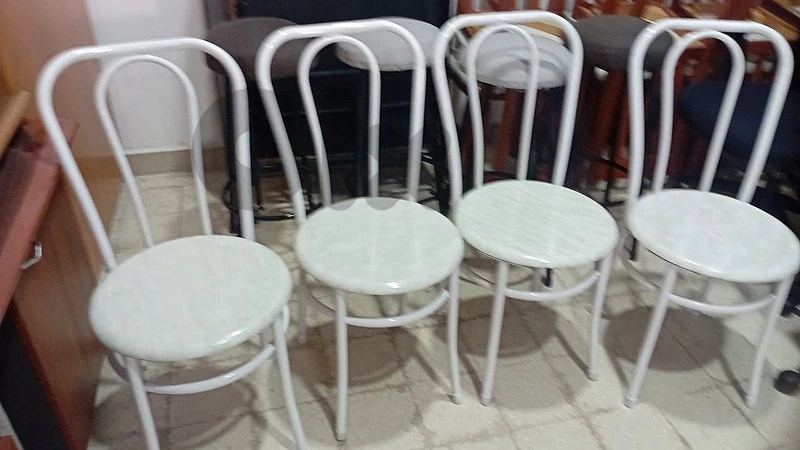 كراسي اوروبي شبه جديد