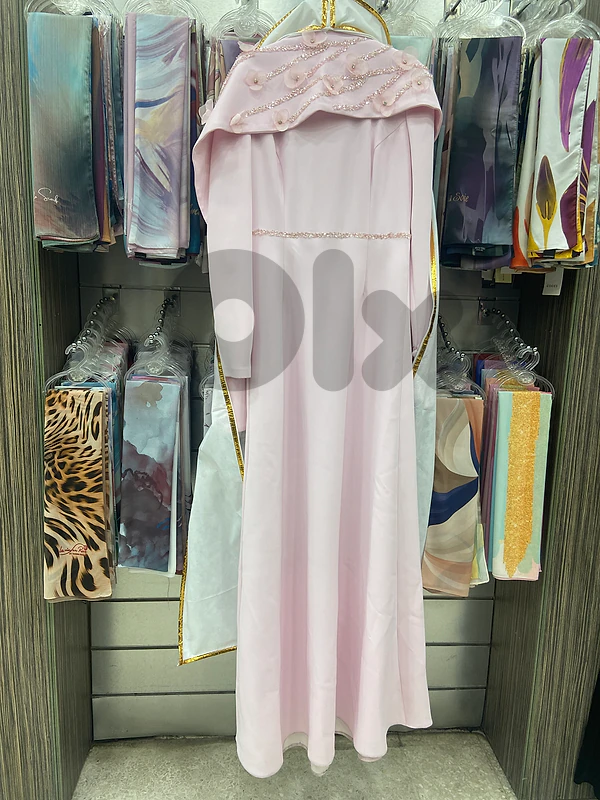 pink dress
