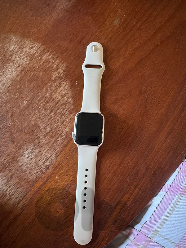 Apple Watch SE (GPS) (2nd Generation)