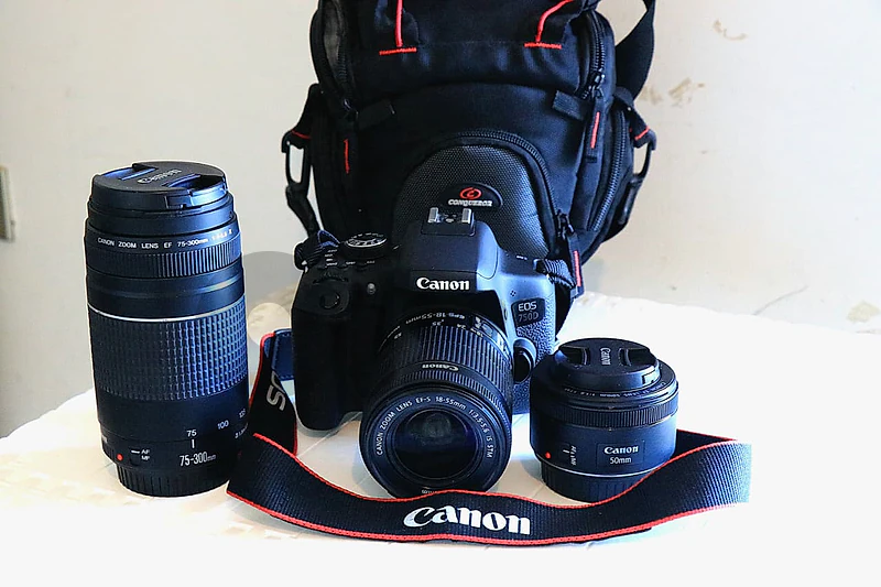 Canon 750D/18-55mm + Lens 75-300mm + Lens 50mm f1.8