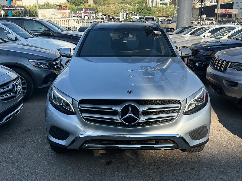 Mercedes-Benz GLC 300 4matic clean carfax