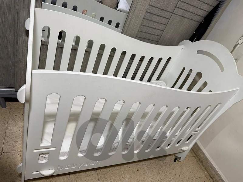 baby bed white color like new