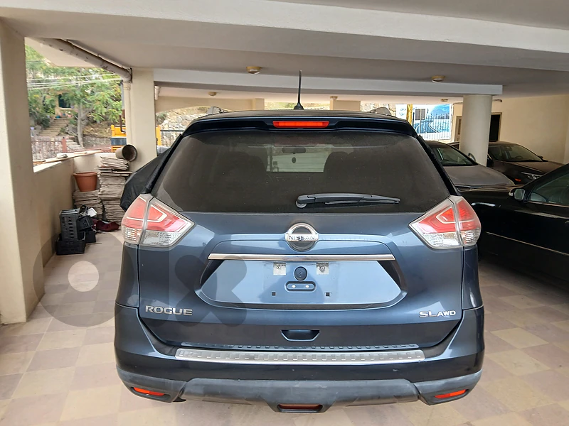 Nissan.  Rogue   2016. SL