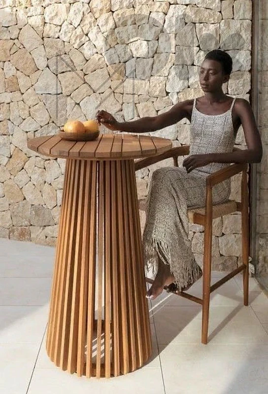 طاولة بار