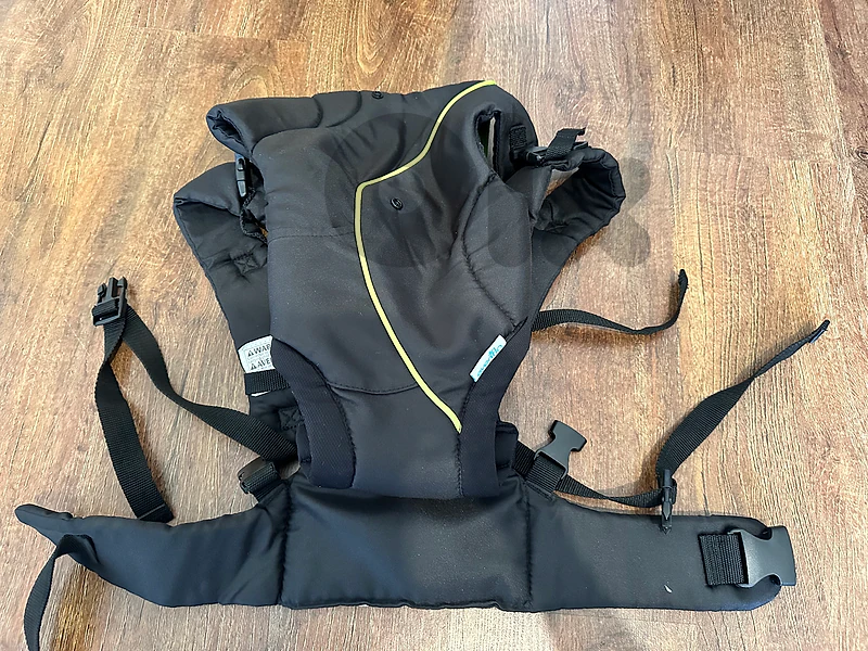 Evenflo Baby Carrier (kangaroo)