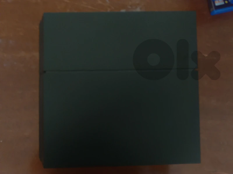 PS4 best condition no scratches