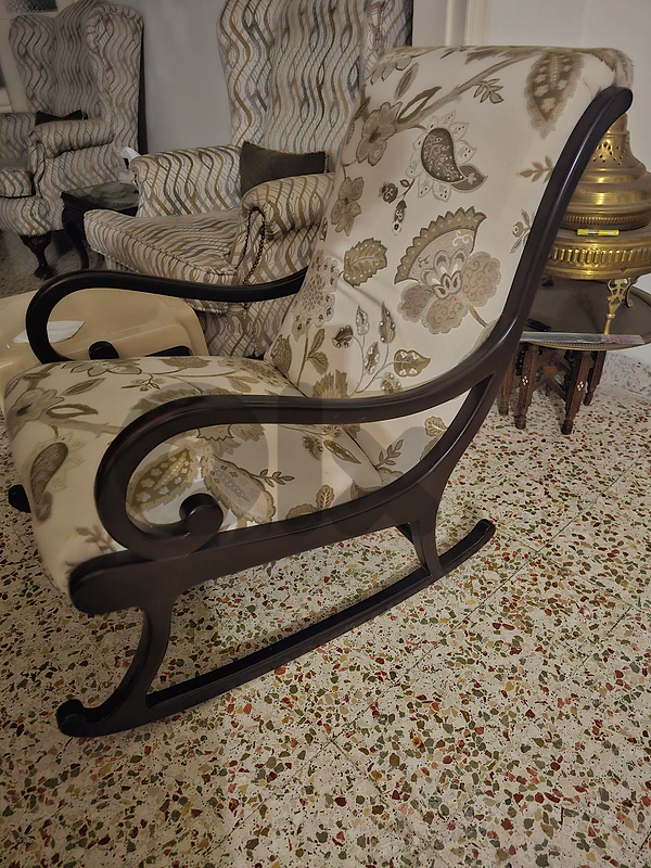 كرسي هزاز rocking chair