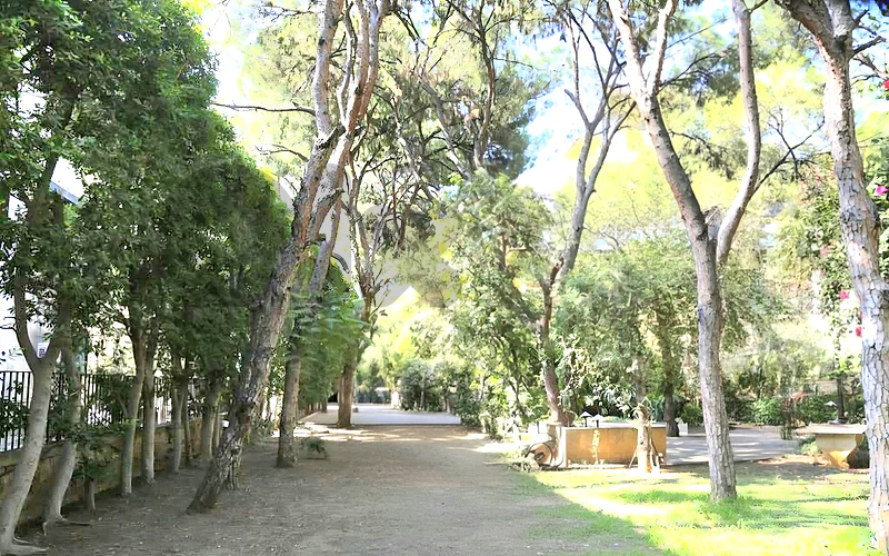 Villa for sale in Horch tabet/ Spacious/ Garden