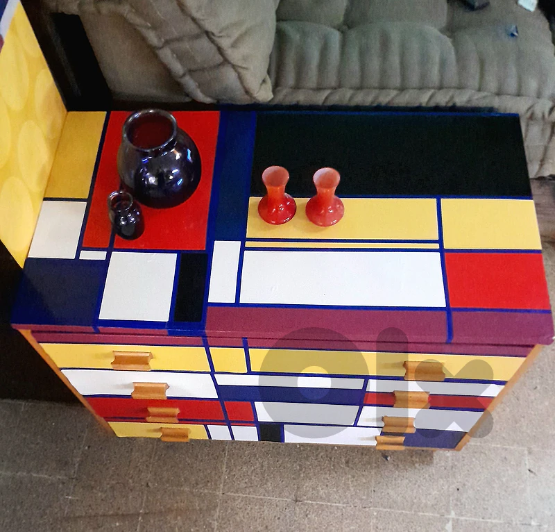 newlly refurbished 4 drawers cabinets