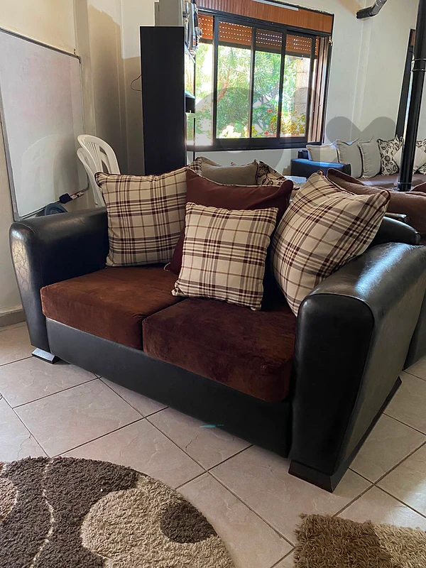 salon and living room for sale