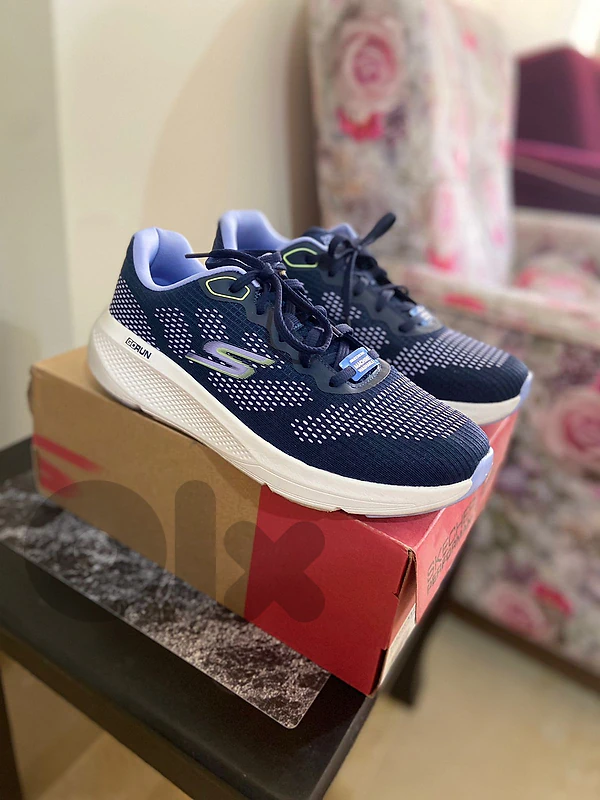 Skechers shoes