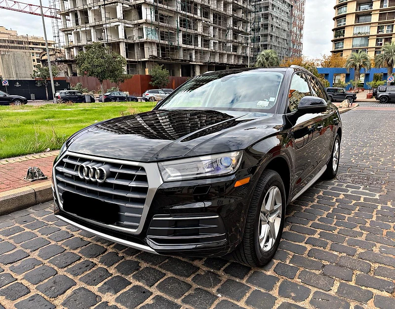 Audi Q5 2018 premium 68000 miles