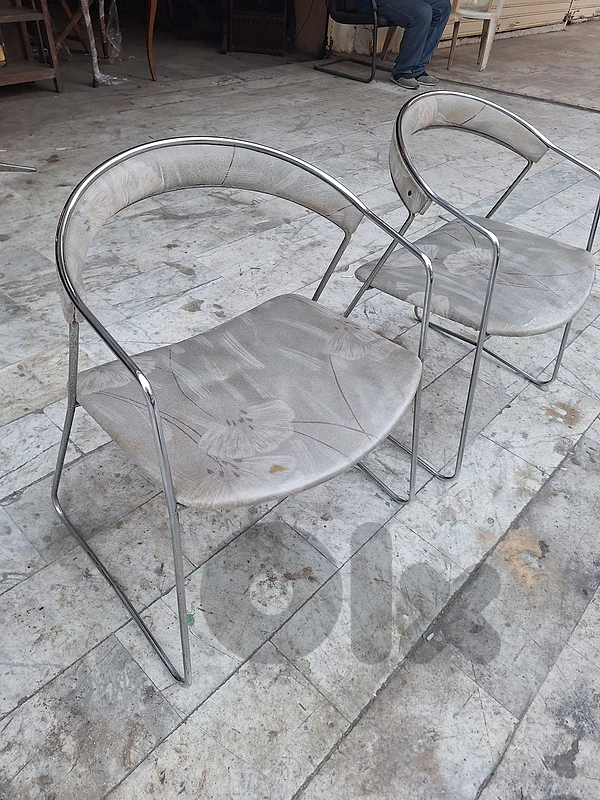 كراسي كروم عدد٢ تصميم سبعينات مميز ناعم جدا انتيك chrome chairs