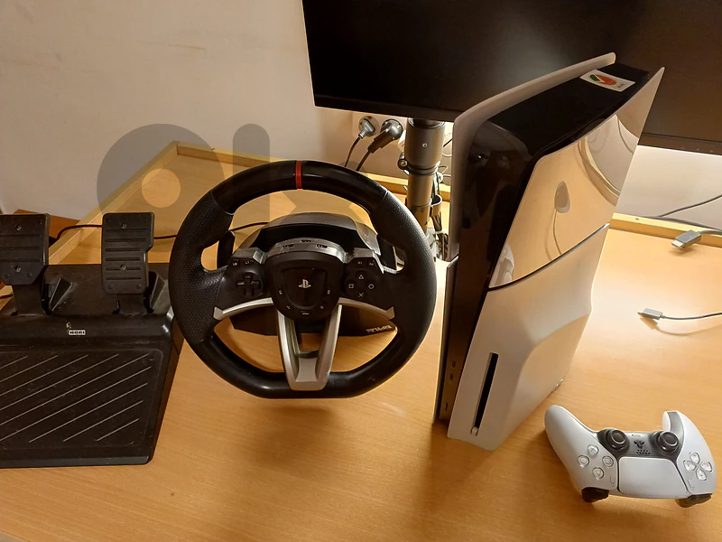 PS5 ma3 HORI RACING WHEEL with 3cd fifa 18 ma3 murdered ma3 fearn bus