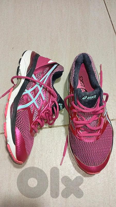 شوز Asics الاورجينال 10$