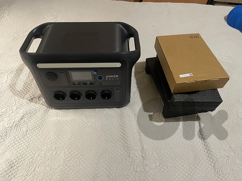 Anker SOLIX C1000X Portable Power Station + SOLAR PANEL Anker SOLIX C1000X Portable Power Station + SOLAR PANEL