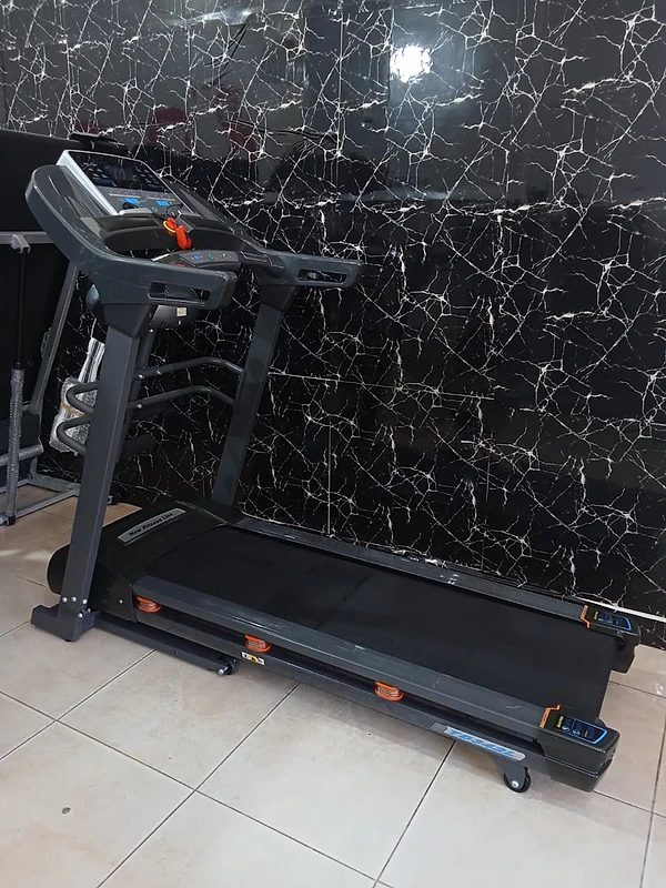 full options, New Fitness Line TD342L, 2.0HP, vibration & incline