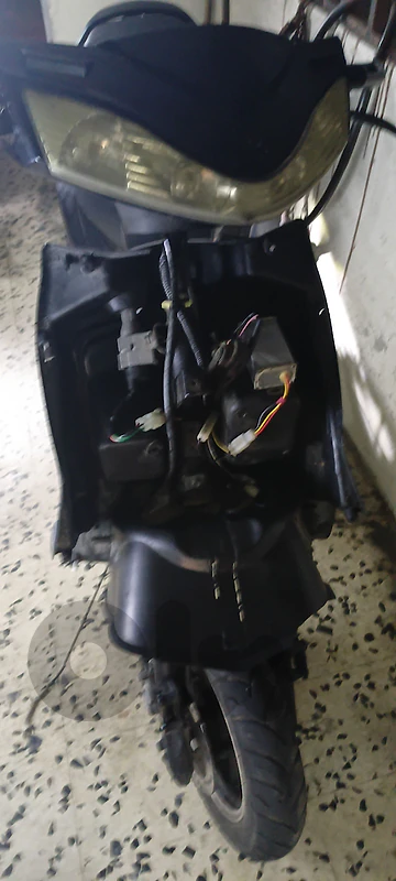 moto batryet  300$ bdo batryet  la tfsel aktar  81 340 979