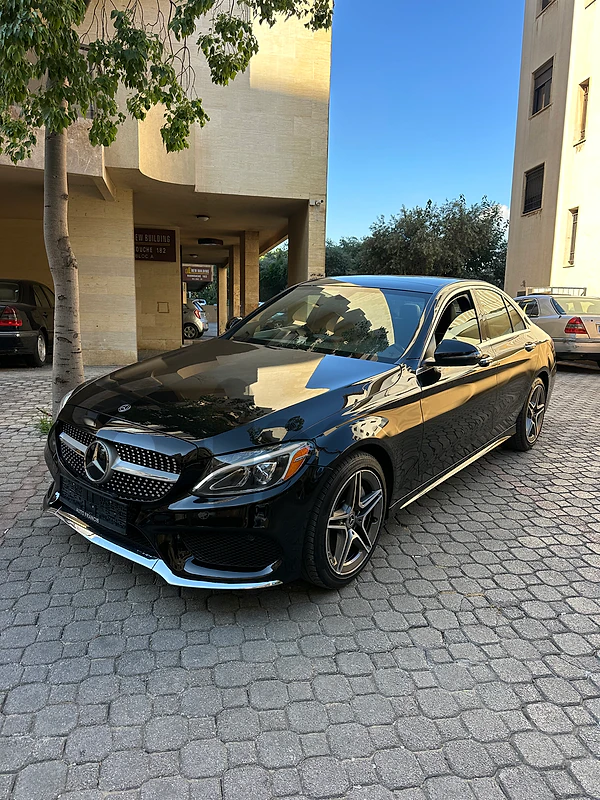Mercedes C 300 AMG-line 4matic 2018 black on black (clean carfax-55000 miles)