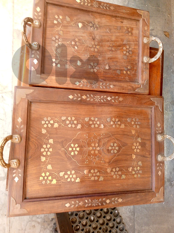 صنية خشب مطعمة نحاس