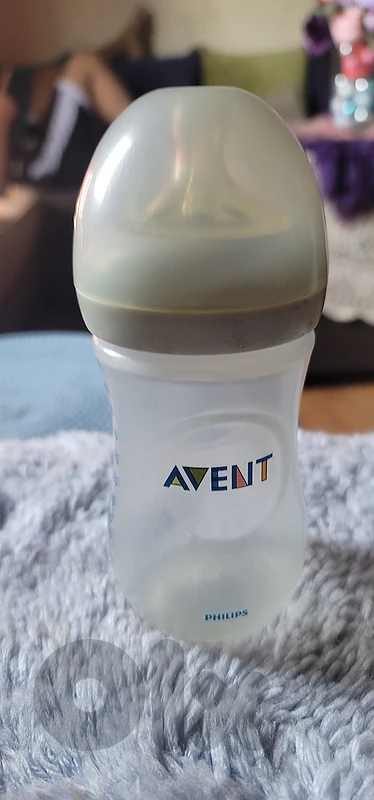 ١١ قطعه رضاعات اطفال ماركه Avent