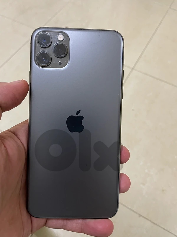 11 pro max مش مفكوك ضد المي