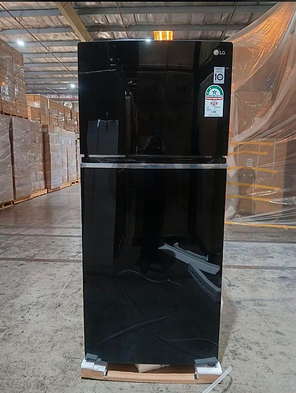 Refrigerator LG 26ft Inverter براد أل جي إنفرتر أسود زجاج