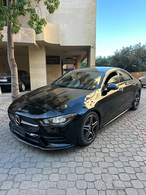 Mercedes CLA 250 AMG-line 4matic 2020 black on black & red (clean carfax)