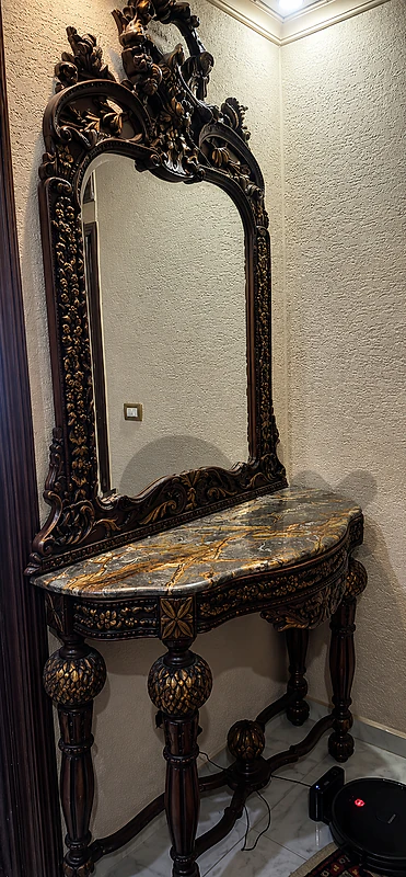 console antique
