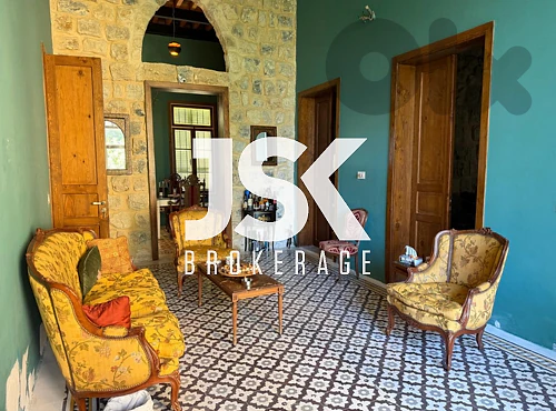 L21624  Charming & Traditional Apartment For Rent in Achrafieh, Rmeil