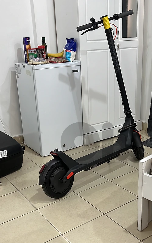 xiaomi electric scooter 4 lite 2nd gen (with a master cable lock)