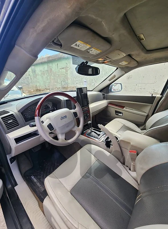 jeep cherokee 2005  look 2008