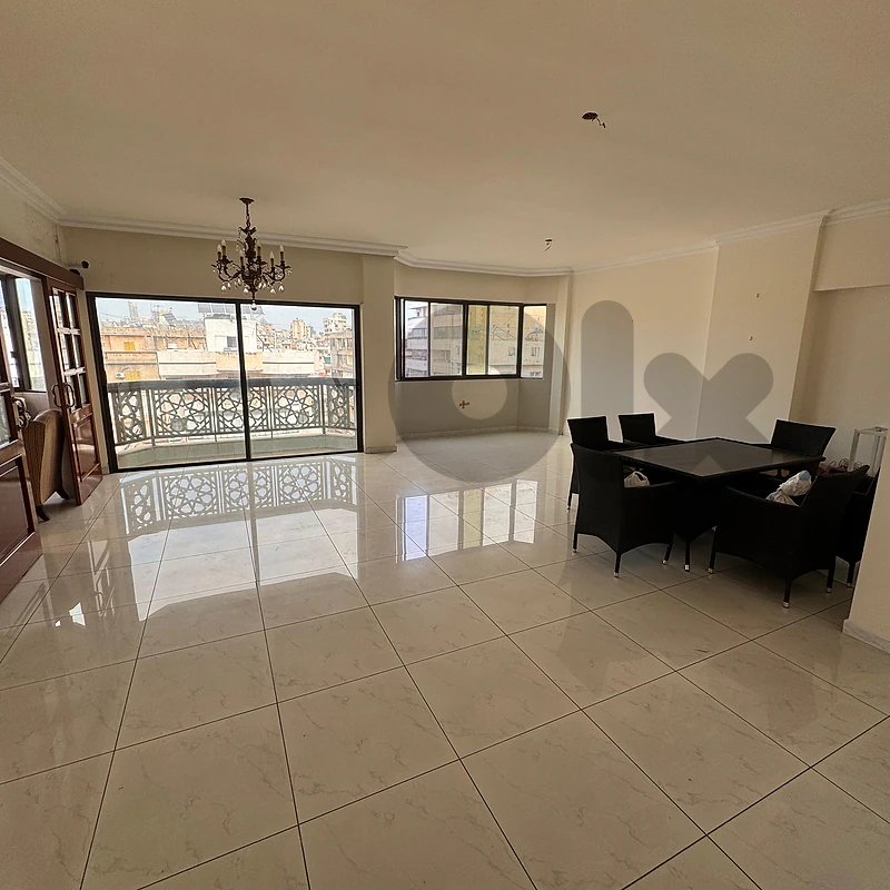شقة بمساحة مميزة للبيع في المشرفية الشياح apartment for sale in chiyah