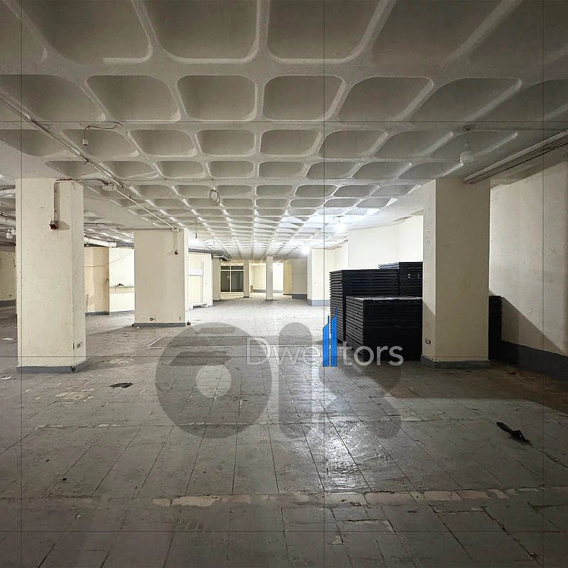 Warehouse for rent in Dbayeh - 1000 MTS2 - 3.5 Mt Height