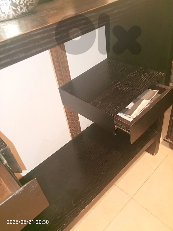 كونسول مع مرايا
