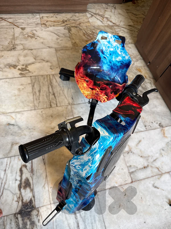 Electric drifting scooter