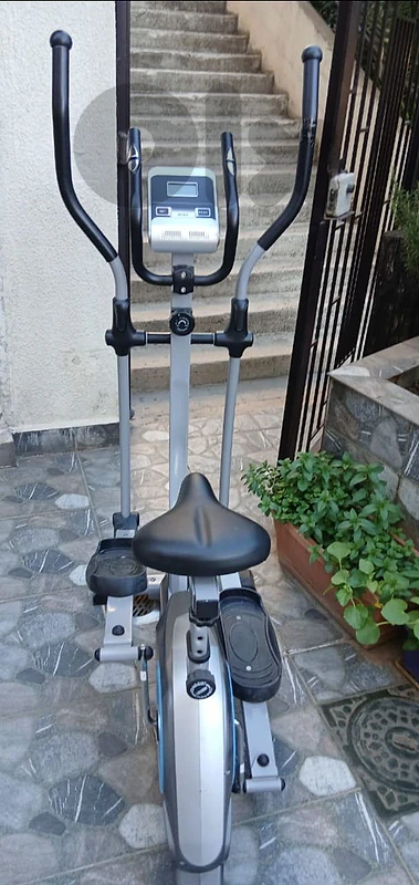 Elliptical machine stepper