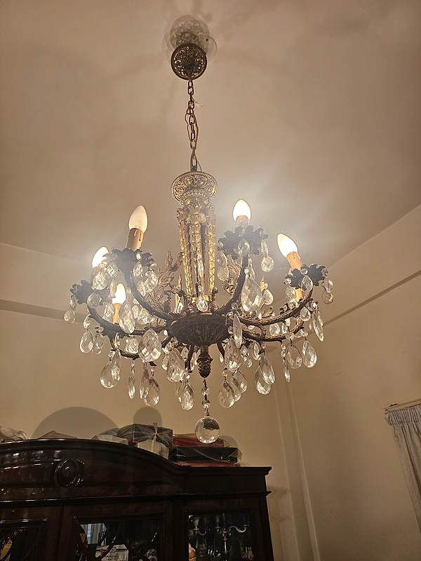 3 Brass chandeliers ثريا نحاس