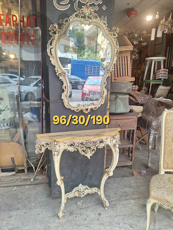 كونسول فرنسي انتيك خشب زين لون نباتي مميز حفر يدوي ناعم مع وجه رخام