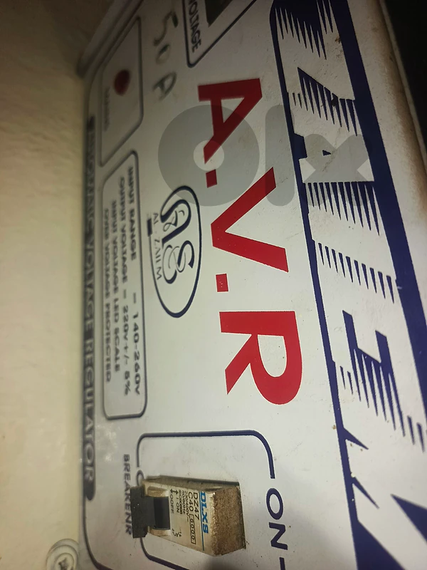 منظم كهرباء اوتوماتيكي AVR للبيع