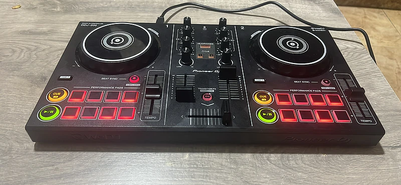 DDJ-200