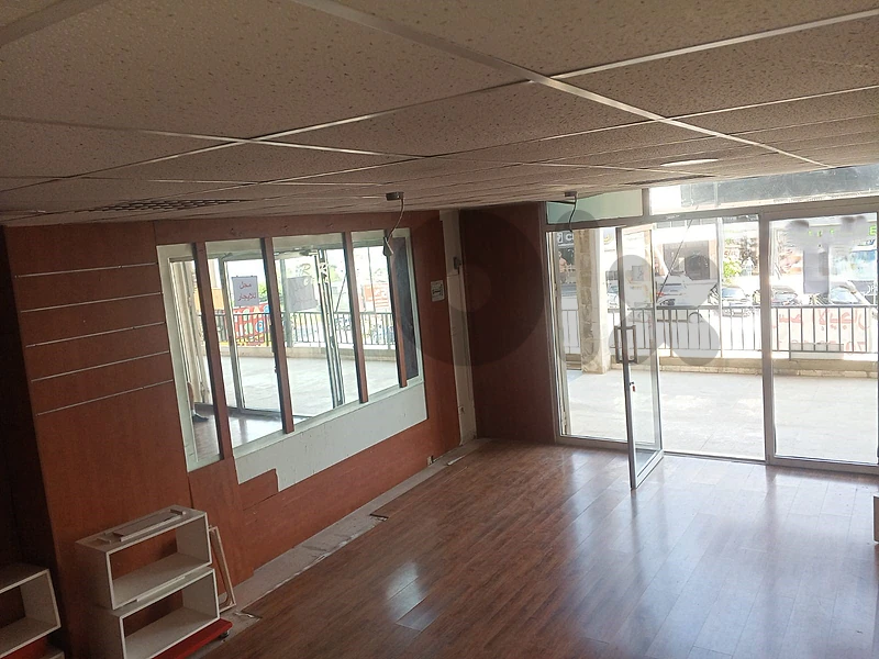 Prime location Shop for Rent in Mansourieh للايجار محل في المنصورية