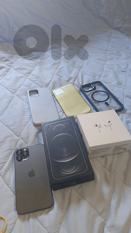 iphone 12 pro 256gb for sale 250$ byetzabat se3ro ma3 kel ghardo
